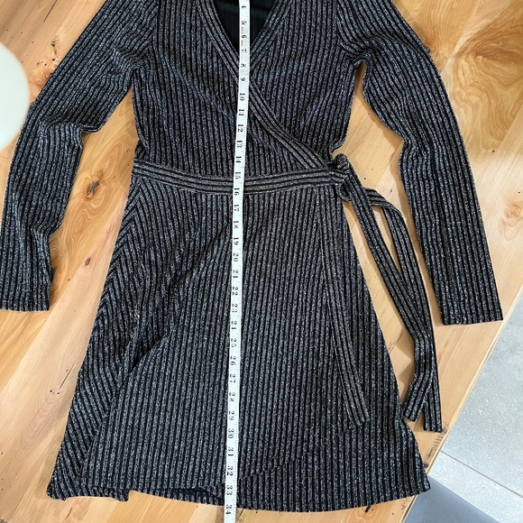 BCBG MAXAZRIA Silver on Black, Metallic lightweight knit Short Wrap Dress - Picture 3 of 14